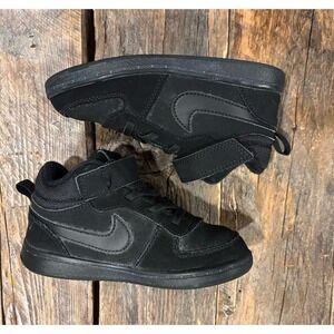 Nike black low Velcro shoes sneakers